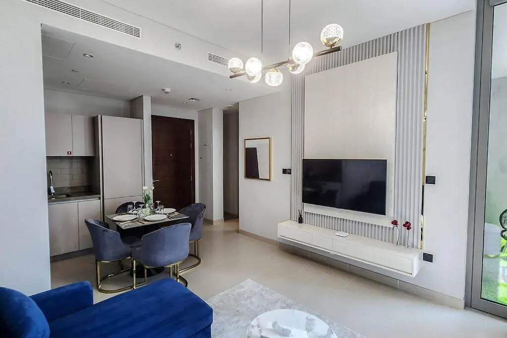 Stay By Latinem Luxury 1Br Holiday Home Cvr A703 Near Burj Khalifa دبي